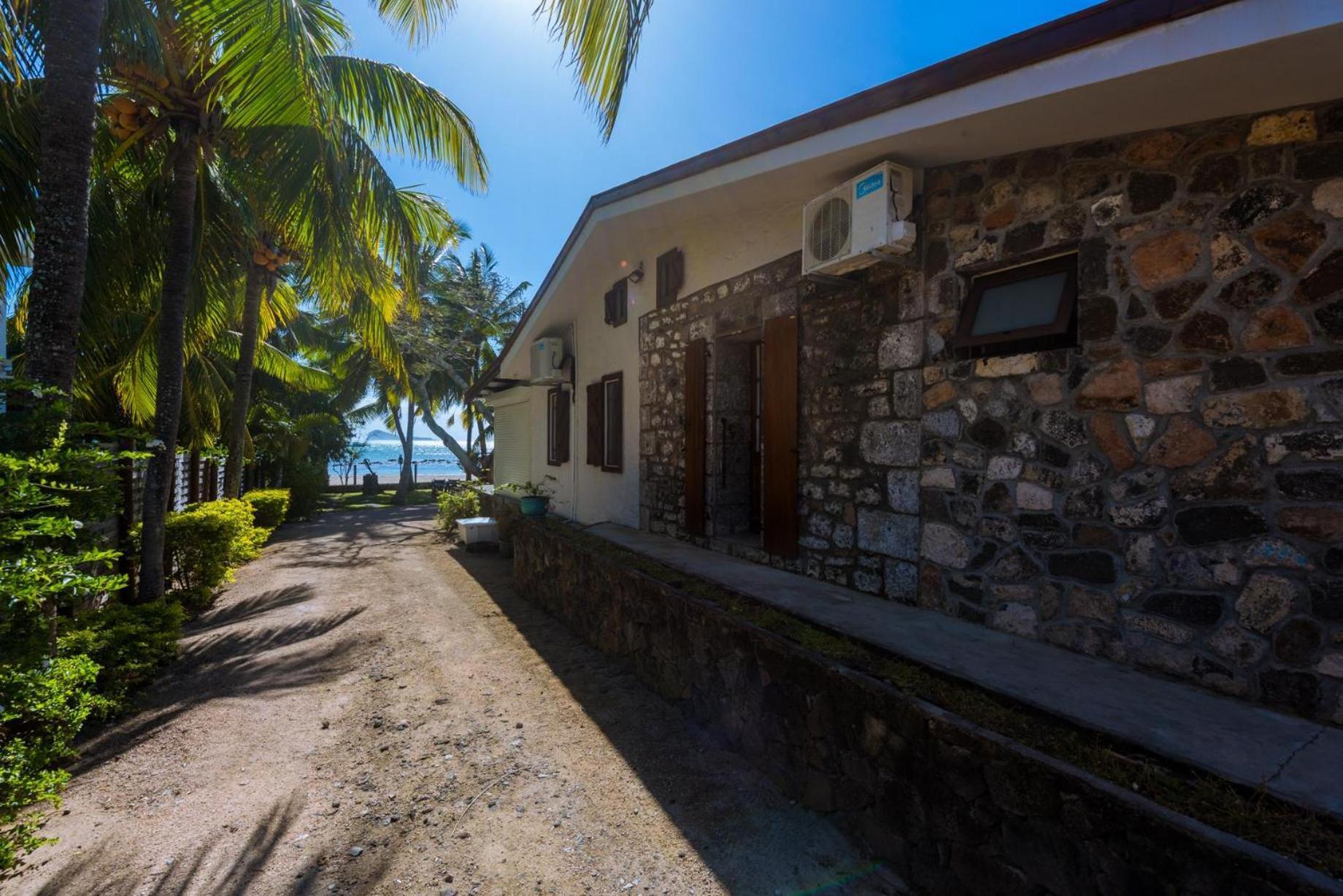 Villa Quaint 4-bedroom In A Fishing Village Grand Gaube