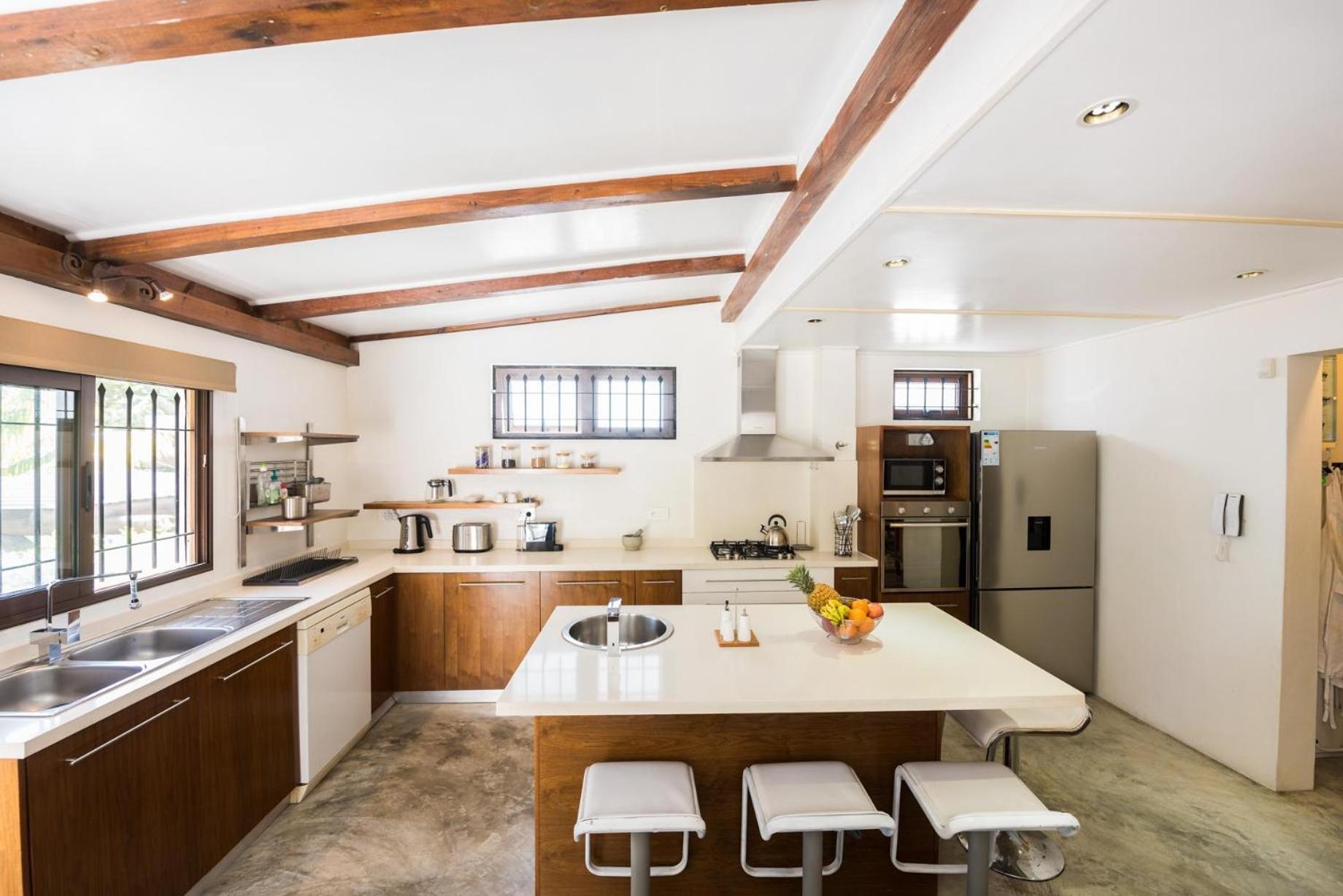 Quaint 4-bedroom In A Fishing Village *