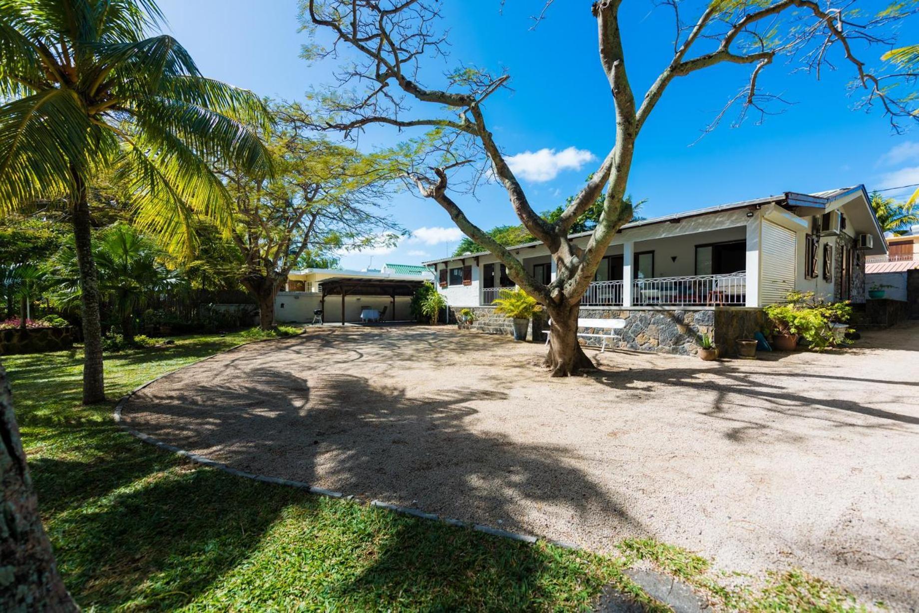 Villa Quaint 4-bedroom In A Fishing Village Grand Gaube