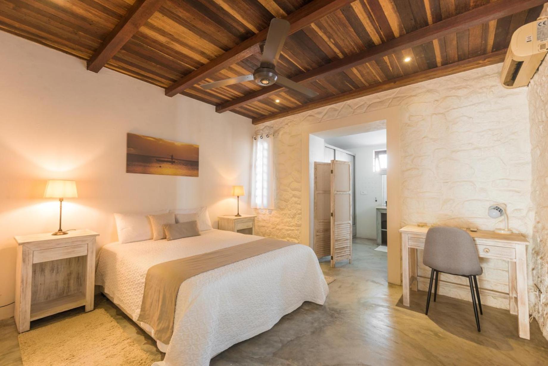 Quaint 4-bedroom In A Fishing Village * Grand Gaube
